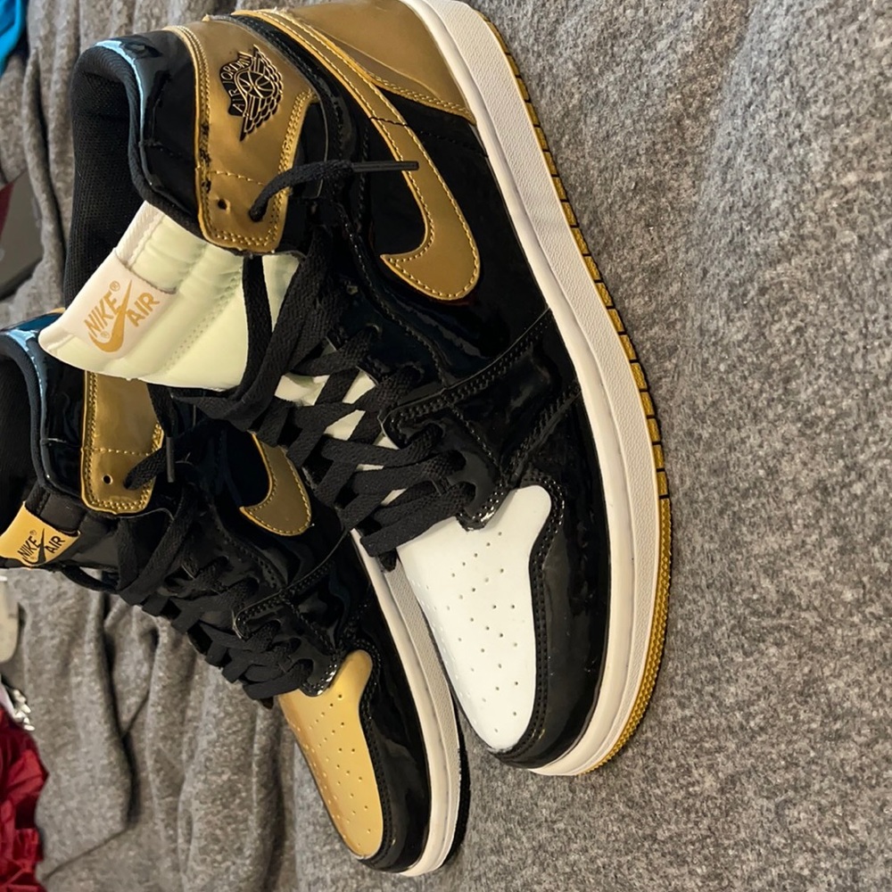 Jordan 1 retro OG Gold Toe